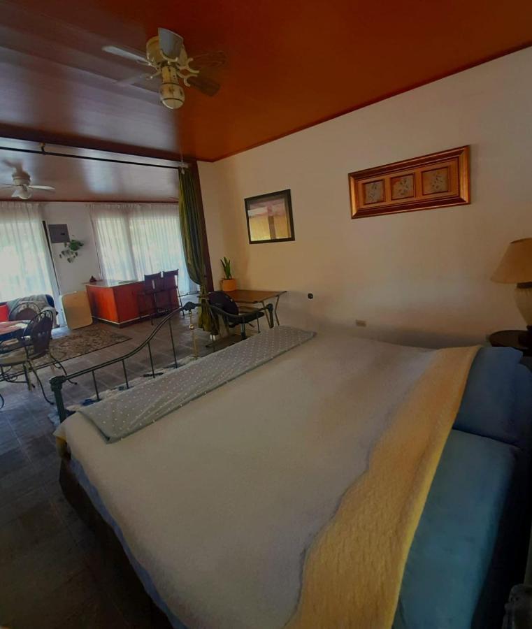 Nirvana Apartament Hostal Río Segundo Εξωτερικό φωτογραφία